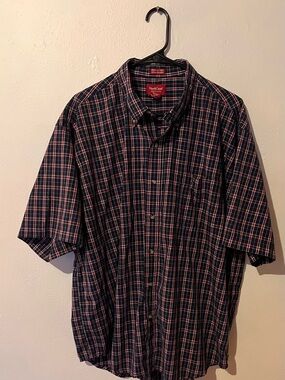 Northcrest Navy and Red Plaid Short Sleeve Button-Down Shirt